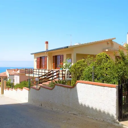 In Castelvetrano 41451 Holiday home
